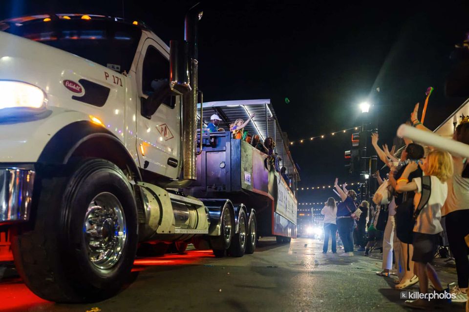 Laissez Les Bons Temps Rouler: The Mardi Gras Merchants’ Parade, photo 11