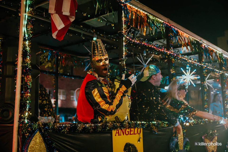 Laissez Les Bons Temps Rouler: The Mardi Gras Merchants’ Parade, photo 19