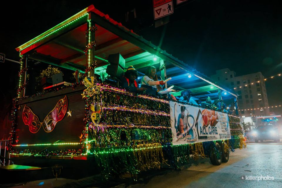 Laissez Les Bons Temps Rouler: The Mardi Gras Merchants’ Parade, photo 21