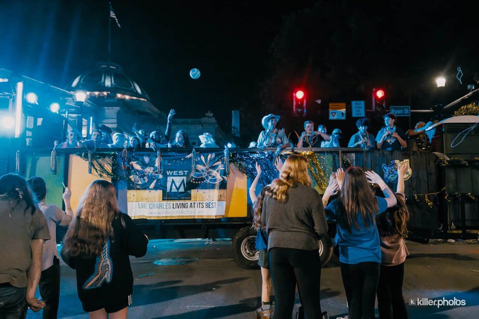 Laissez Les Bons Temps Rouler: The Mardi Gras Merchants’ Parade, photo 23