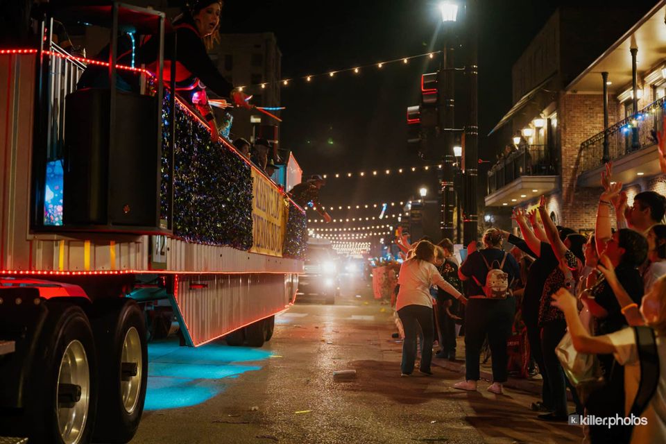 Laissez Les Bons Temps Rouler: The Mardi Gras Merchants’ Parade, photo 29