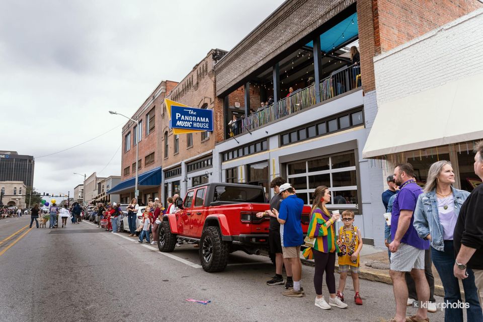 Paws, Prancing, and Costumes: The 2026 Krewe of Barkus Parade, photo 9