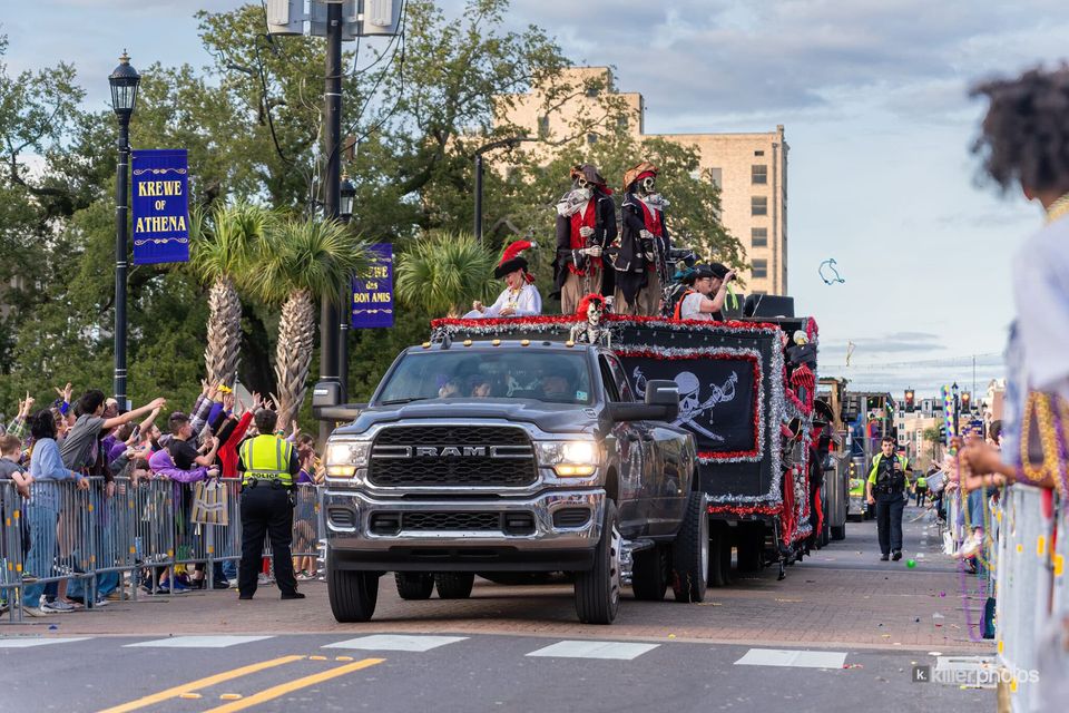 Krewe of Krewes: The Grand Finale of Lake Charles Mardi Gras, photo 3